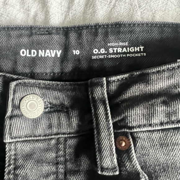 Old Navy OG Straight Shorts - Picture 3 of 3